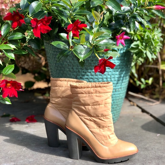 Kate Spade ♠️New York Ginnie Quilted Leather boots - Picture 2 of 15